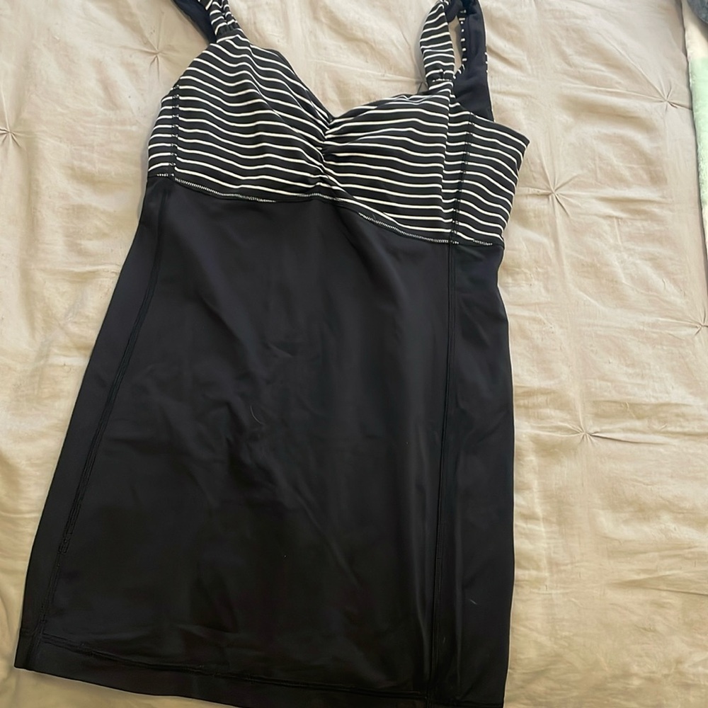 Lulu lemon workout top